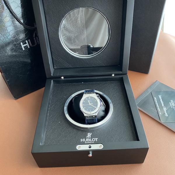 ウブロコピー時計角部分ディテール